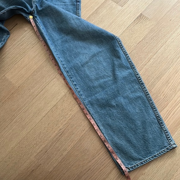 Uniqlo U high waist relaxed jeans medium wash size 23 x 30 in - Picture 5 of 5